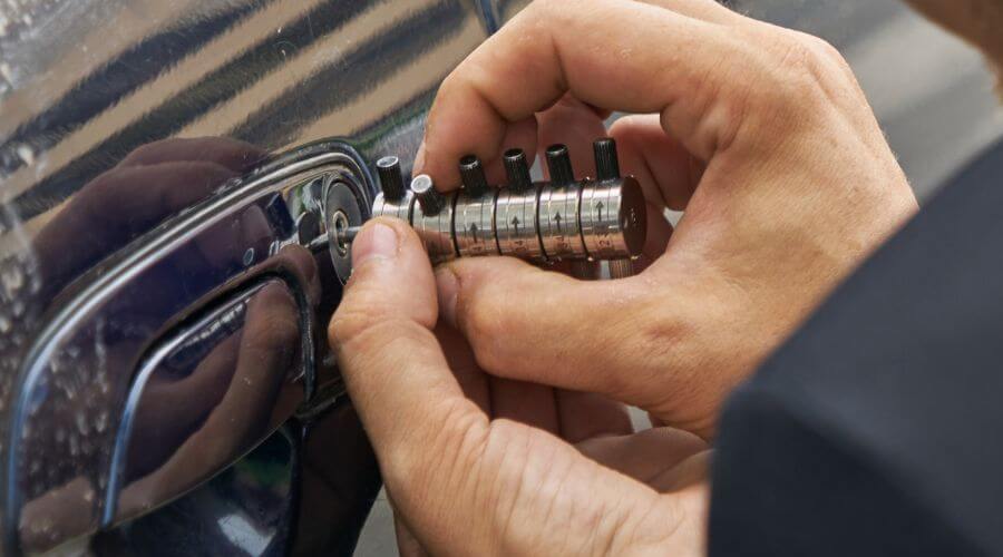 Expert tile roof repair services in Wilmette, IL